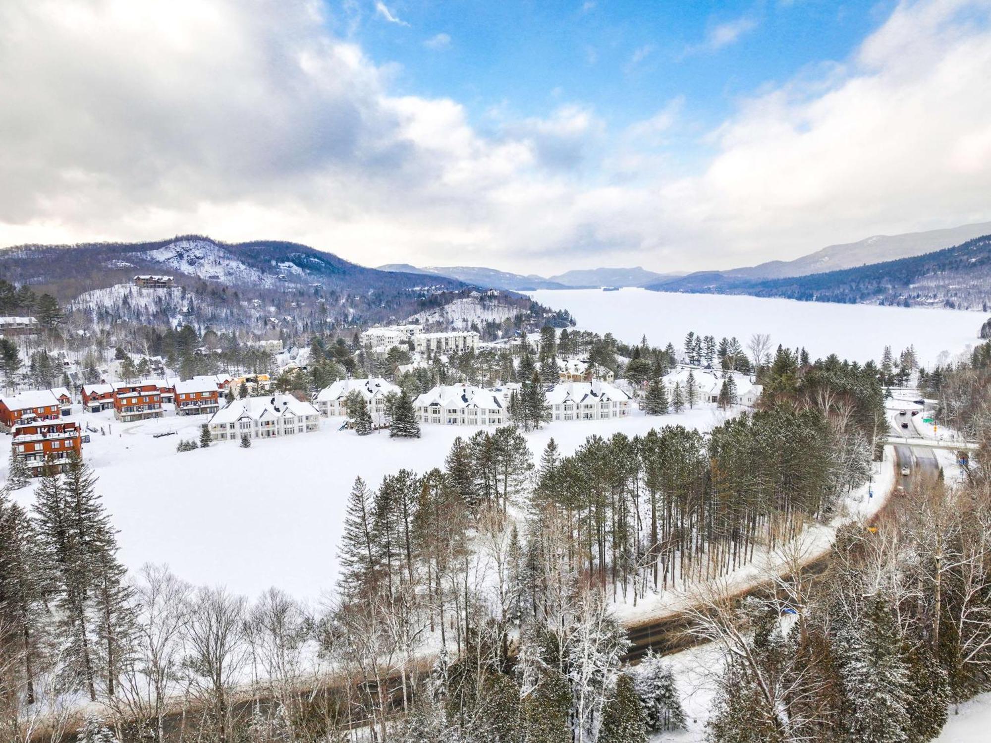 Hilton Grand Vacations Club Tremblant Canada Mont-Tremblant Exterior foto